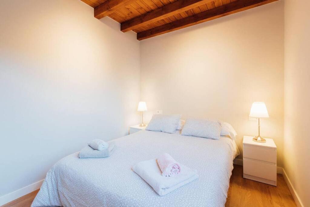 Chalet En La Cuidad- Con Jardin Y Barbacoa Χιχόν Εξωτερικό φωτογραφία